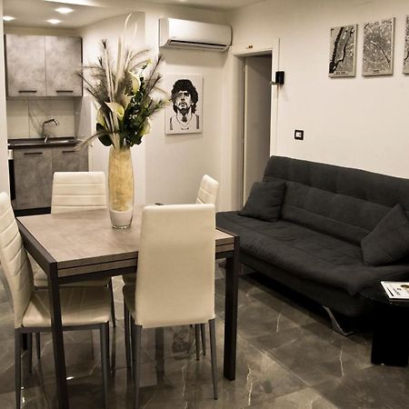 Suite Napoli Sotterranea Con Jacuzzi Екстериор снимка