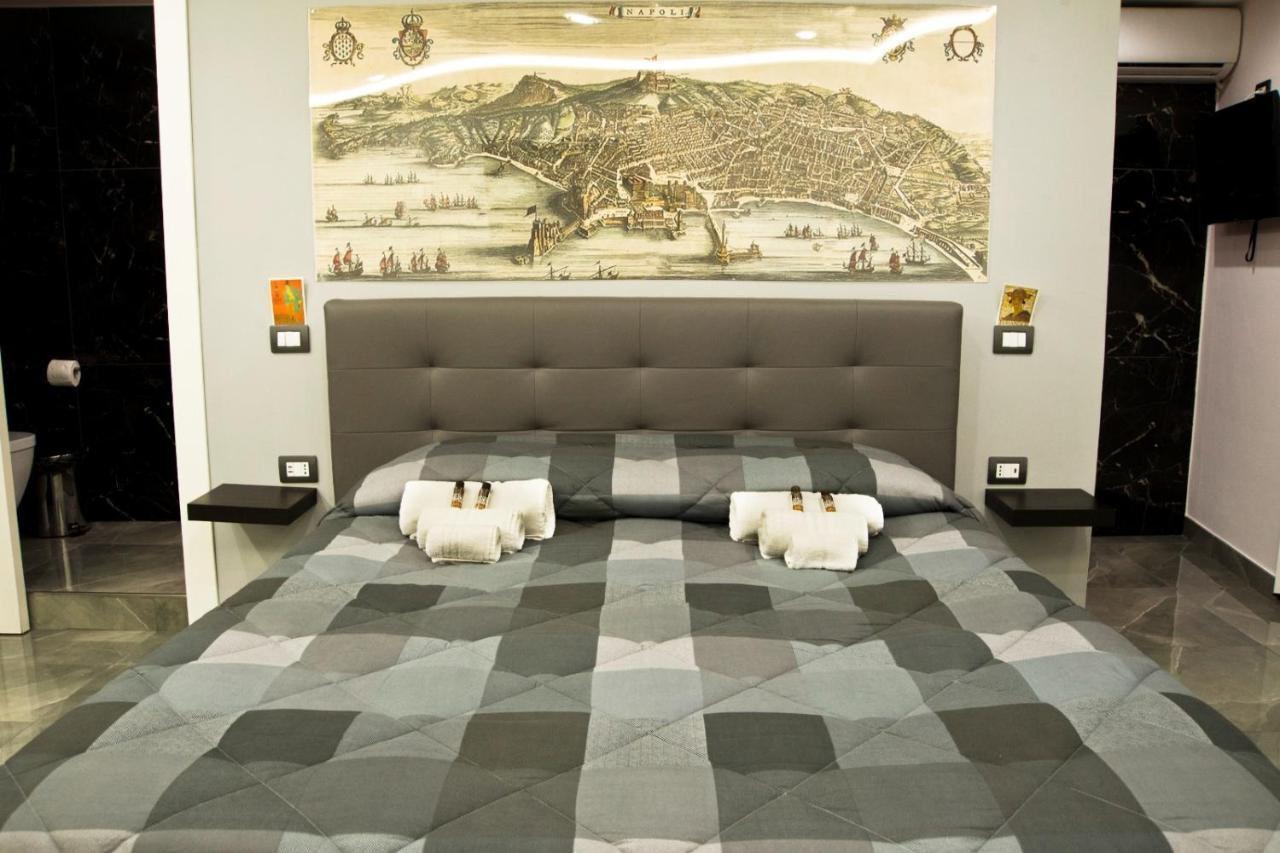 Suite Napoli Sotterranea Con Jacuzzi Екстериор снимка
