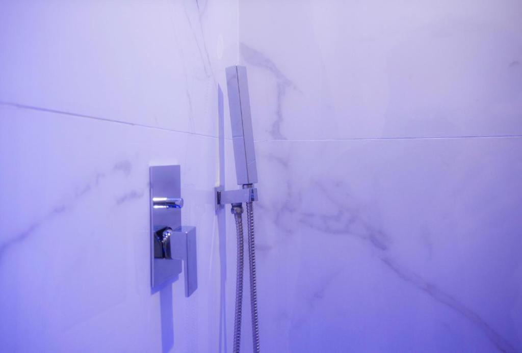Suite Napoli Sotterranea Con Jacuzzi Екстериор снимка
