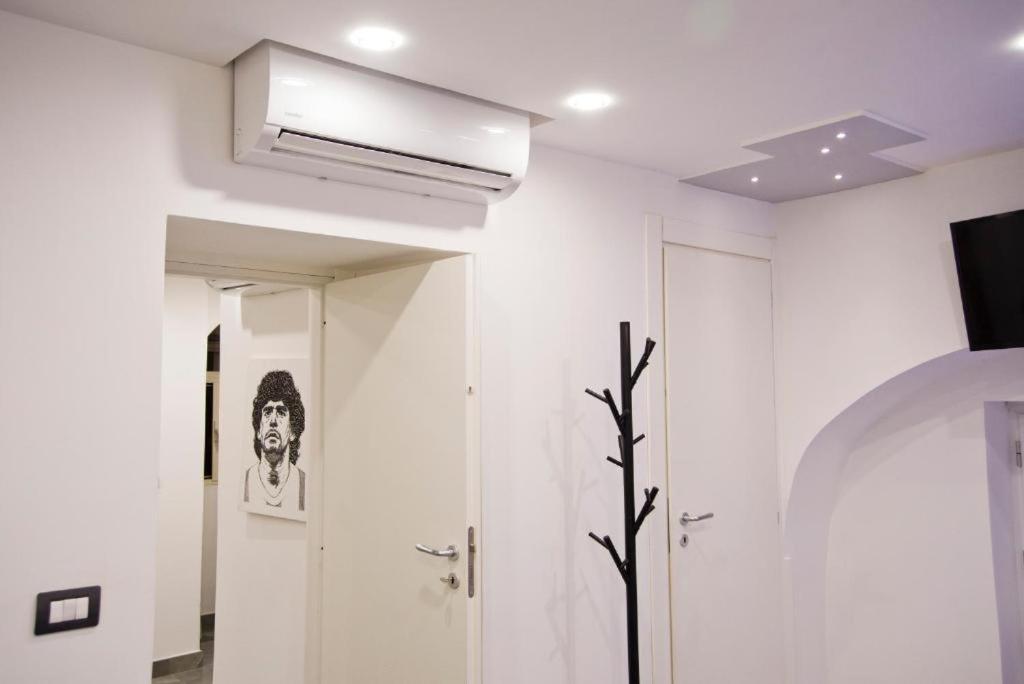 Suite Napoli Sotterranea Con Jacuzzi Екстериор снимка