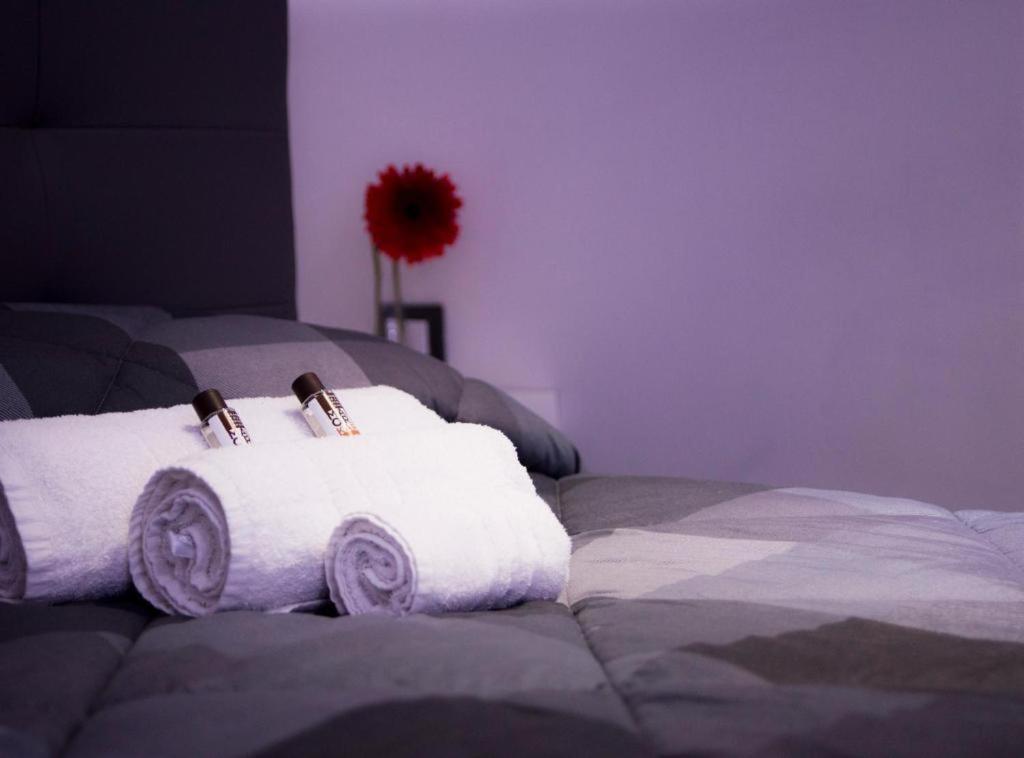 Suite Napoli Sotterranea Con Jacuzzi Екстериор снимка