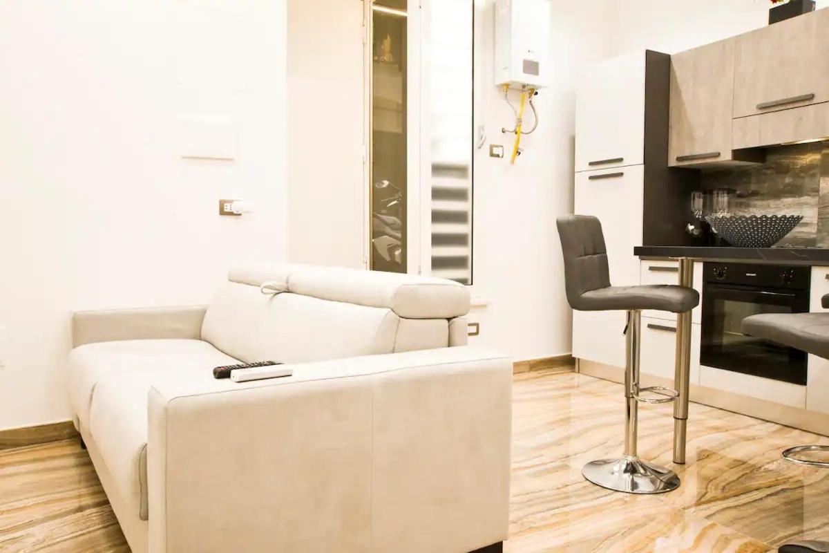 Suite Napoli Sotterranea Con Jacuzzi Екстериор снимка